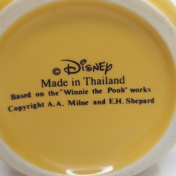 Vintage Disney Winnie the Pooh Ceramic Bear Cup Coffee Mug Made In Thailand. - Picture 9 of 10